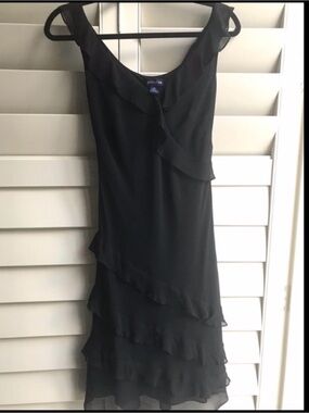 TODAY ONLY $4.99 SHIPPING Ann Taylor Ruffled Black Dress 100% Silk Size 0